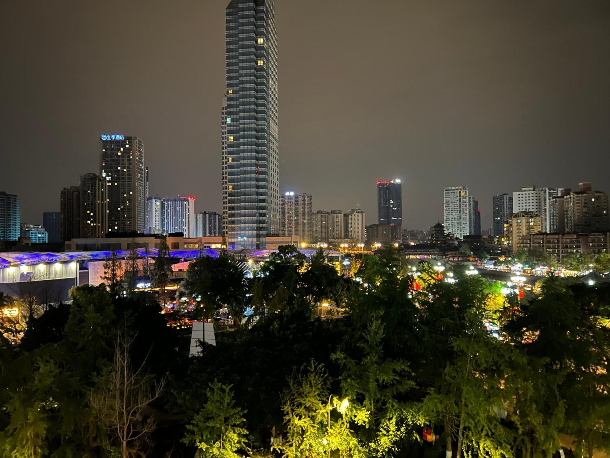 Moonlight Hotel Chengdu Extérieur photo