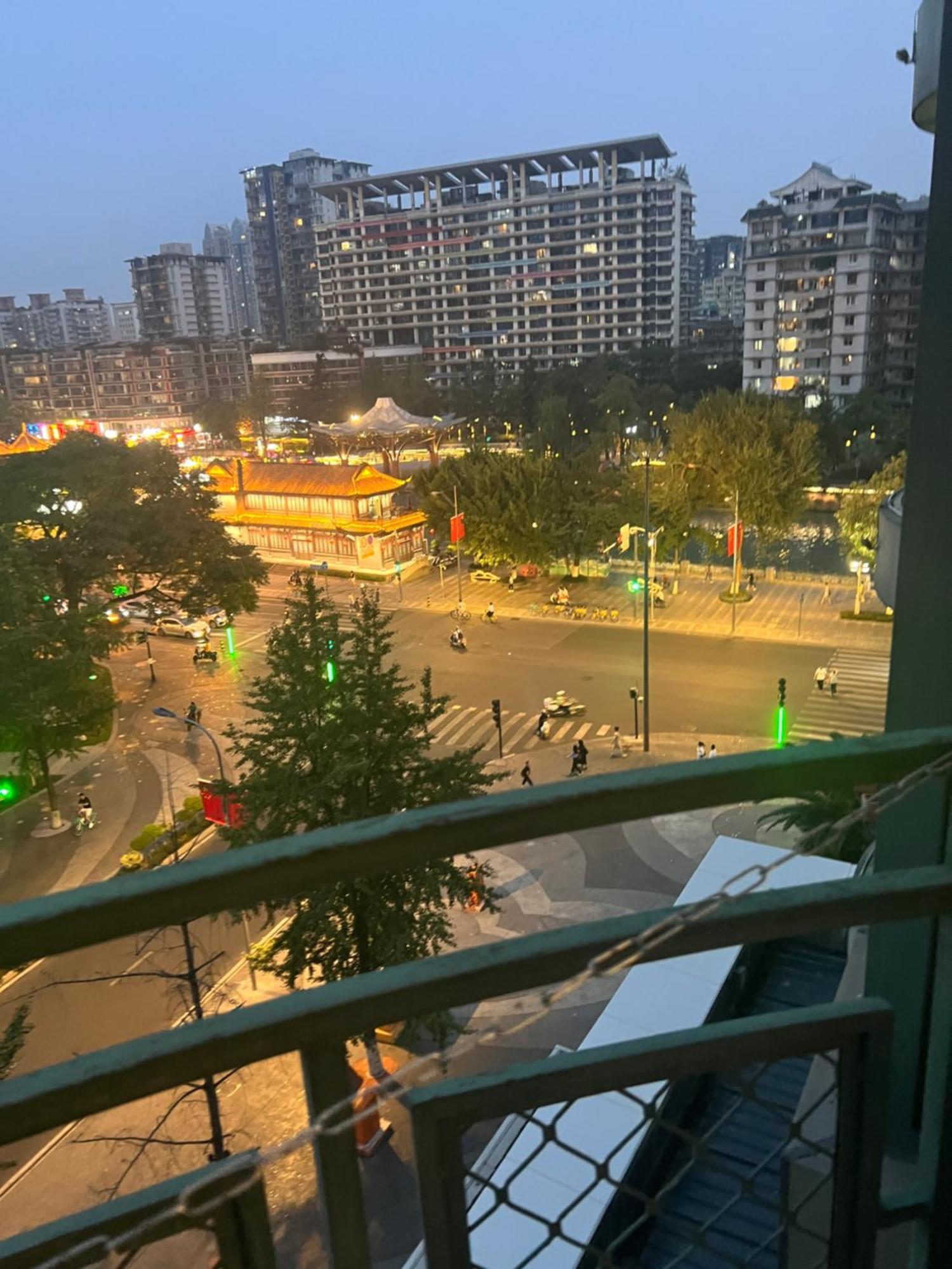 Moonlight Hotel Chengdu Extérieur photo